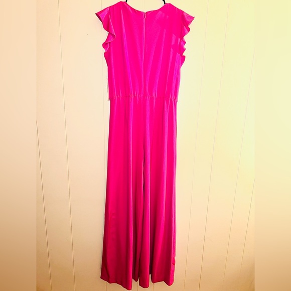 Low Cut Ruffled Jumpsuit - Picture 2 of 6